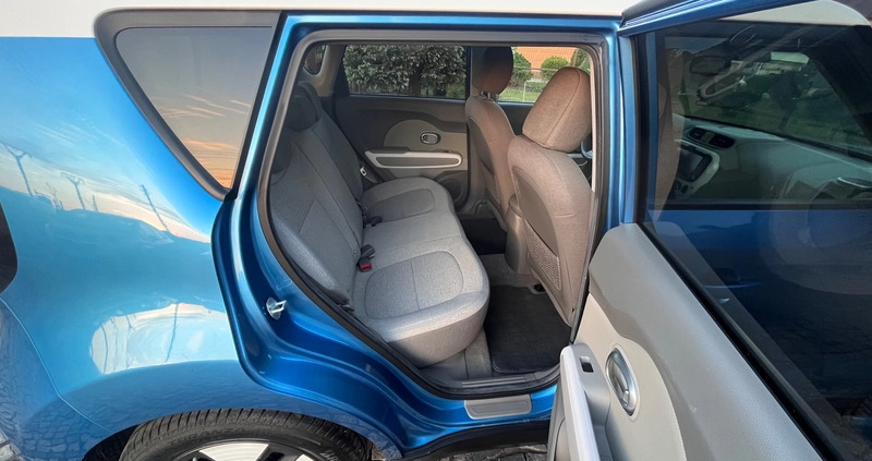 Kia Soul cena 31900 przebieg: 125000, rok produkcji 2015 z Prochowice małe 781